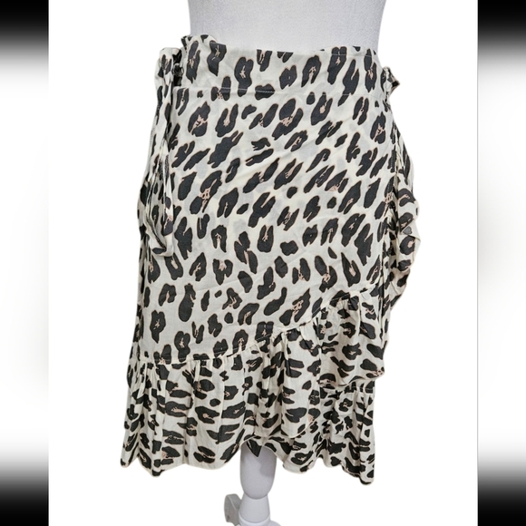 SEA LUSTRE Honey Mini Wrap Skirt In Leopard Print. Size S/M - Picture 2 of 13